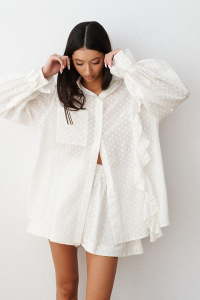 Lore | Weißes durchsichtiges Baumwollshirt und Shorts im Set