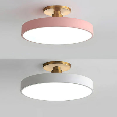 LuxLume | Moderne LED-Deckenleuchte mit edlen Goldakzenten