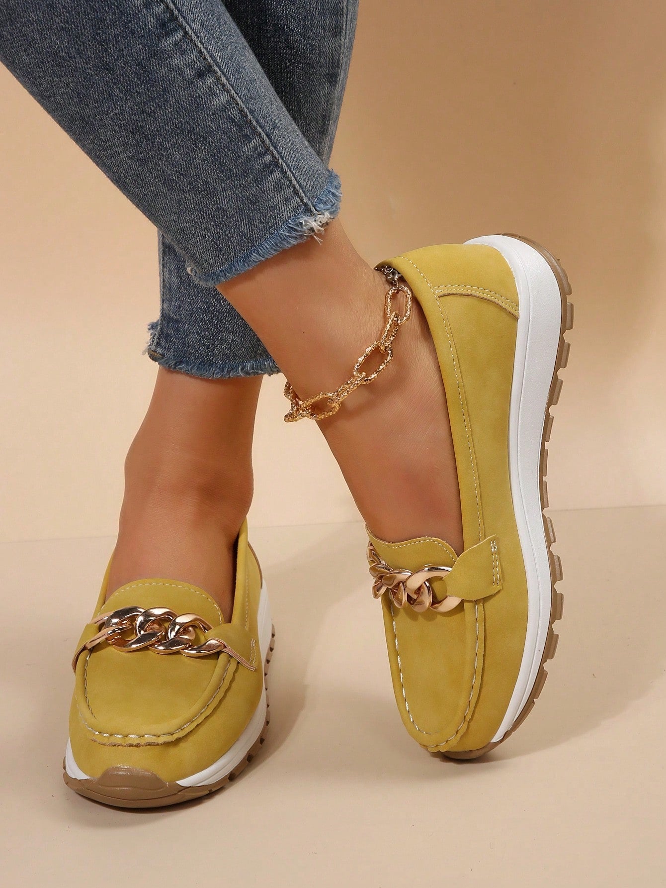 Bequeme Damen-Loafers mit elegantem Metallakzent