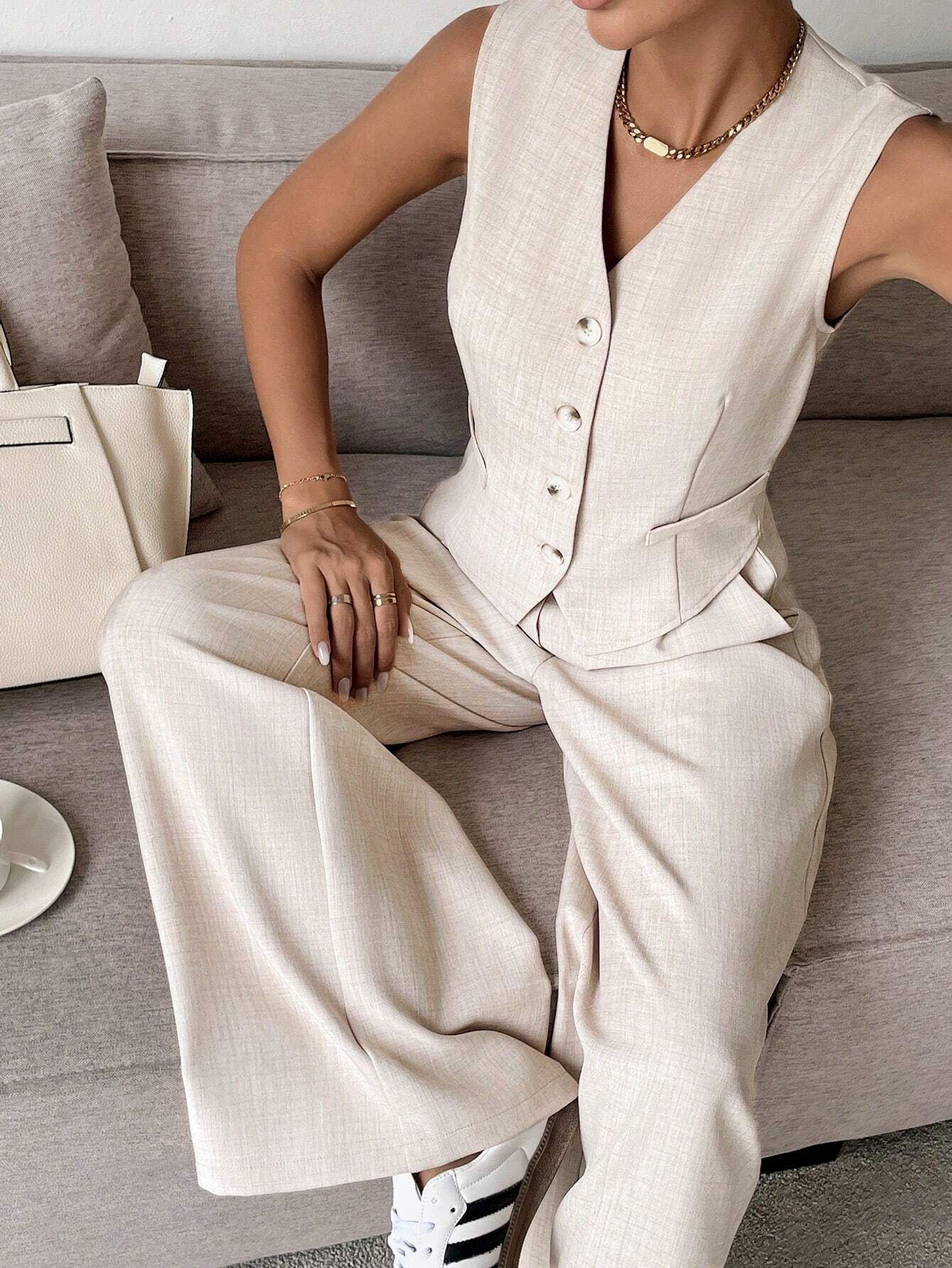 Zweiteiliges Set mit Weste & weiter Hose – Modern, Luftig & Smart