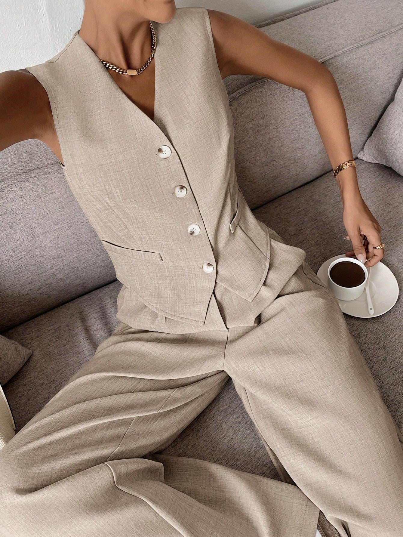 Zweiteiliges Set mit Weste & weiter Hose – Modern, Luftig & Smart