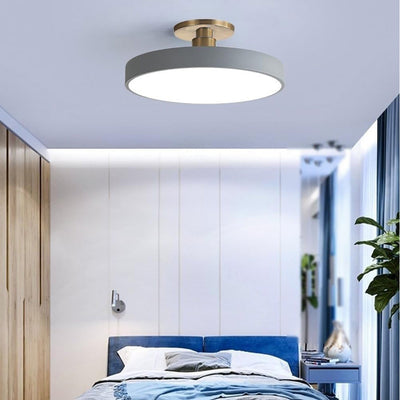 LuxLume | Moderne LED-Deckenleuchte mit edlen Goldakzenten