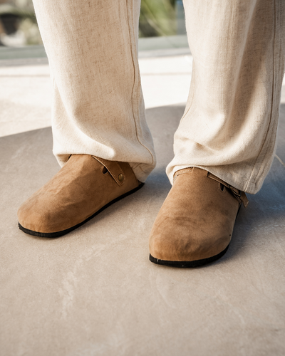 Luke | Bequemer Herren-Clog aus Wildleder mit ergonomischem Fußbett