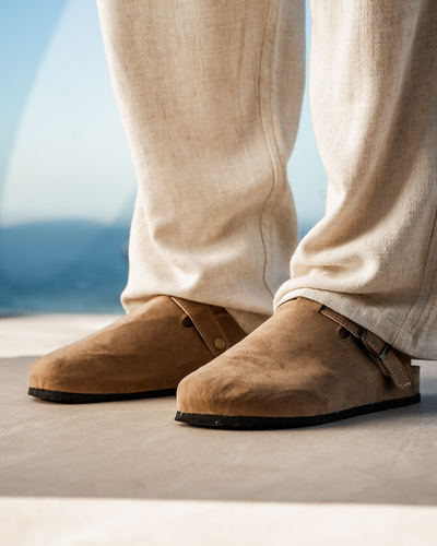 Luke | Bequemer Herren-Clog aus Wildleder mit ergonomischem Fußbett