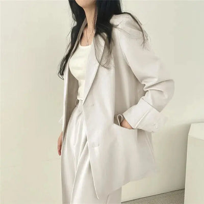 Athena | Einfarbiges Blazer- und gerade geschnittenes Hosen-Set für Damen Zendoo.de