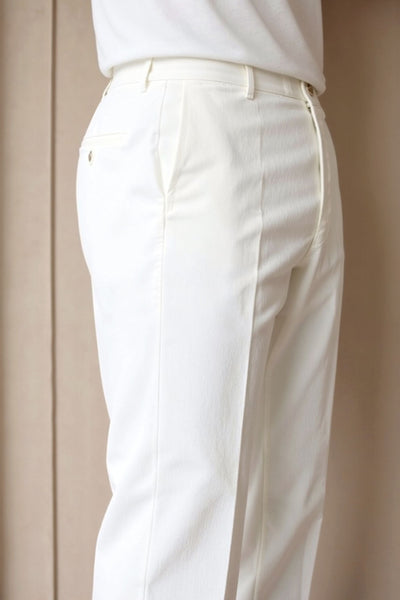 Herren-Chinohose in Weiß – Eleganz und moderner Stil