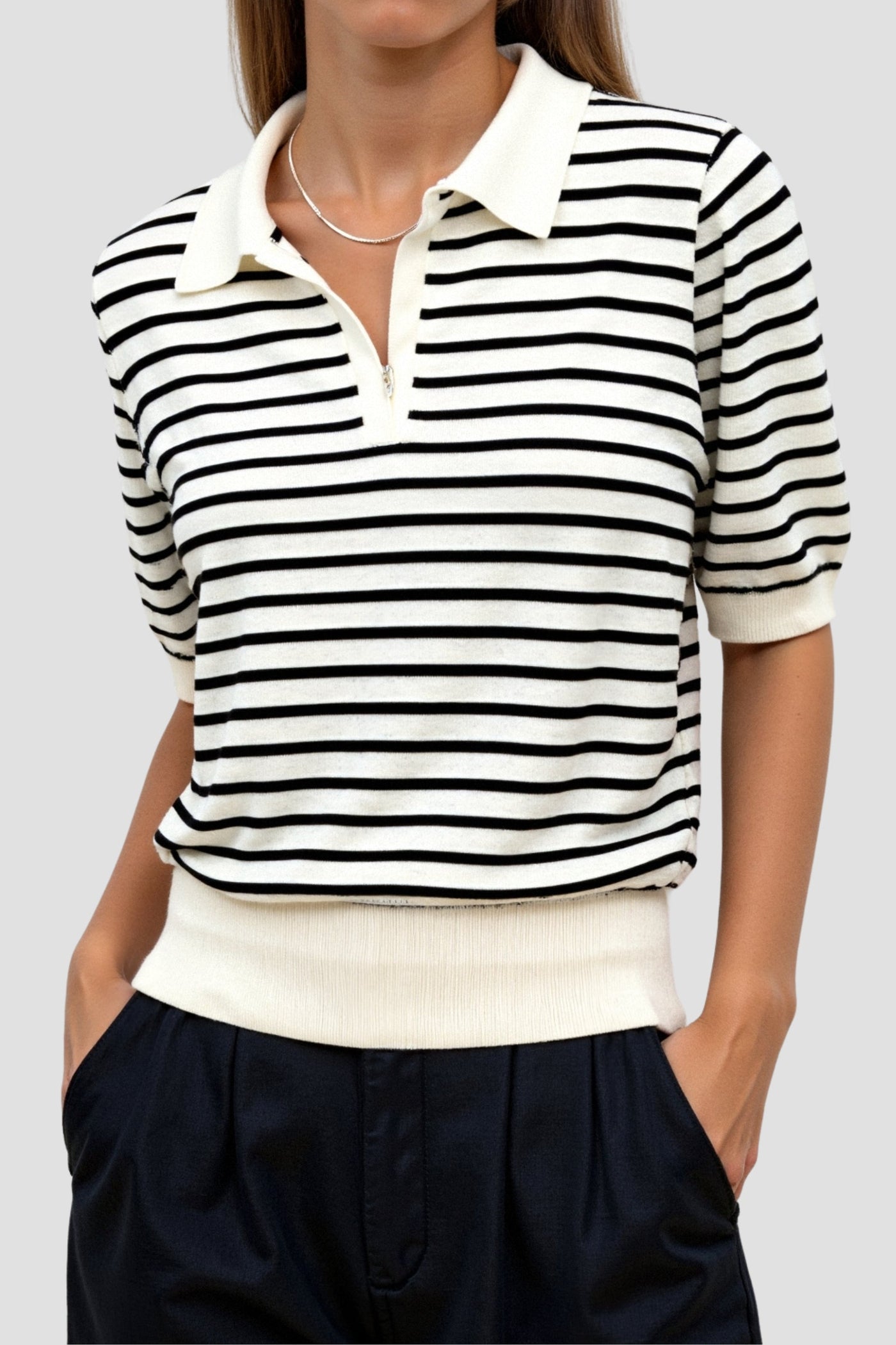 Gestreiftes Poloshirt mit kurzen Ärmeln