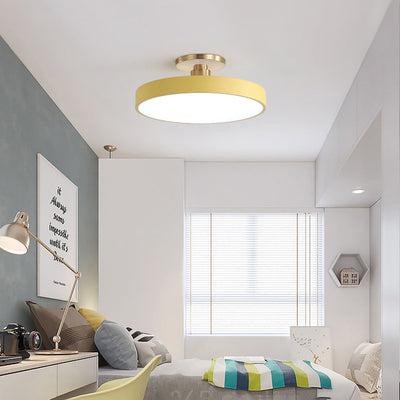 LuxLume | Moderne LED-Deckenleuchte mit edlen Goldakzenten