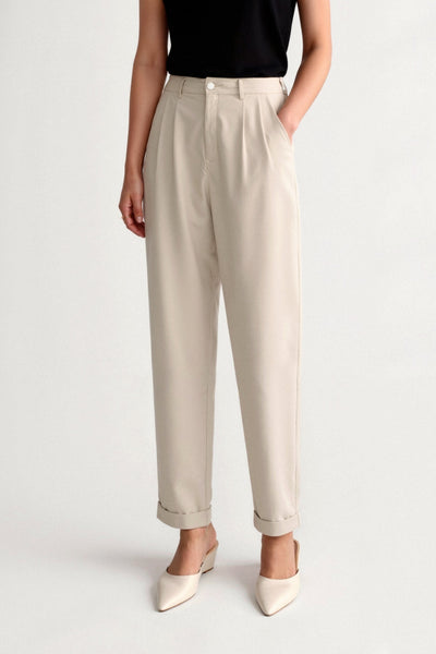 Zeitlose Damenhose mit Bundfalten und umgeschlagenem Saum