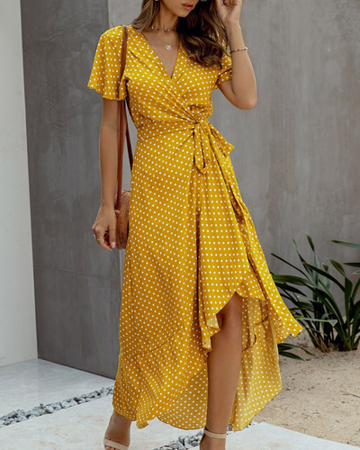 Geblümtes Wickelkleid mit V-Ausschnitt & Rüschen – Sommerlich & Elegant