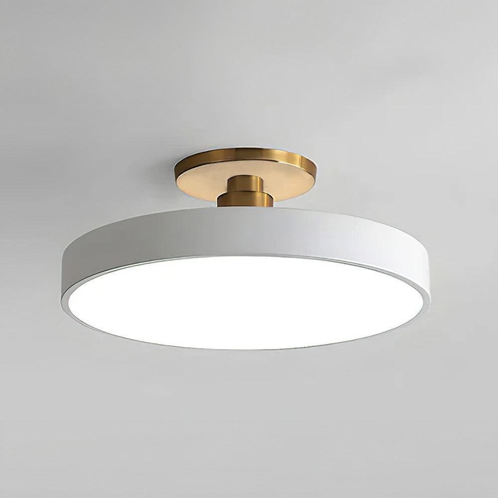 LuxLume | Moderne LED-Deckenleuchte mit edlen Goldakzenten