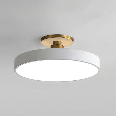 LuxLume | Moderne LED-Deckenleuchte mit edlen Goldakzenten