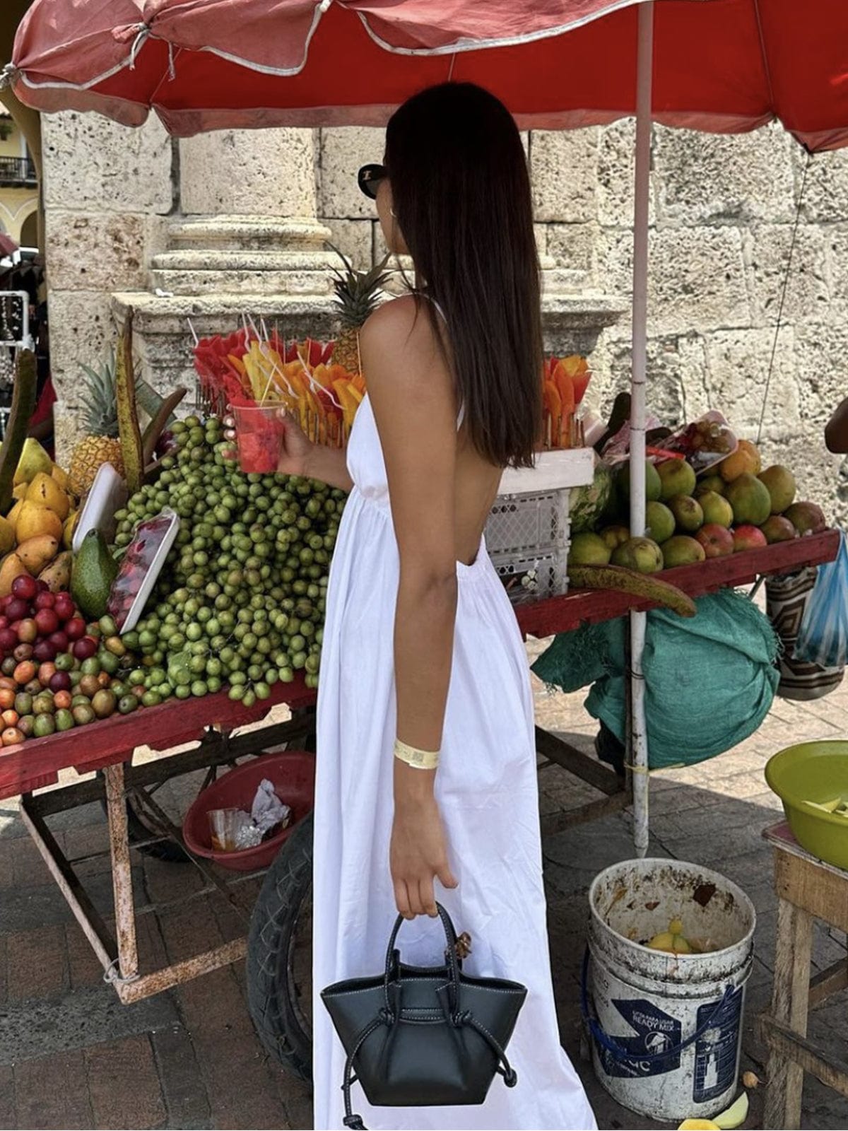Elena | Rückenfreies Maxi-Kleid mit Cut-Out – Zeitlose Sommer-Eleganz
