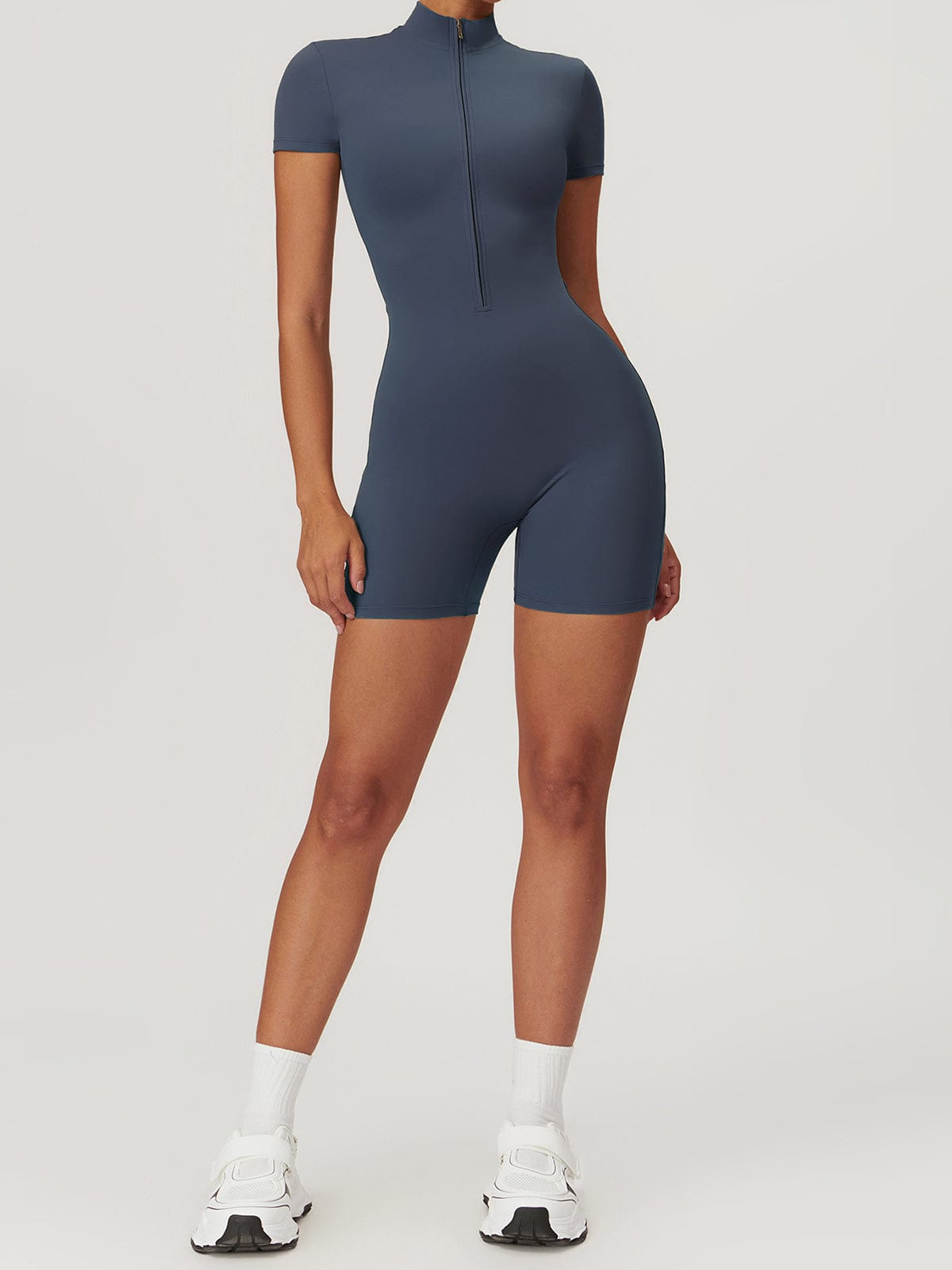 Lina | Sportlicher Kurzarm-Body mit Reißverschluss
