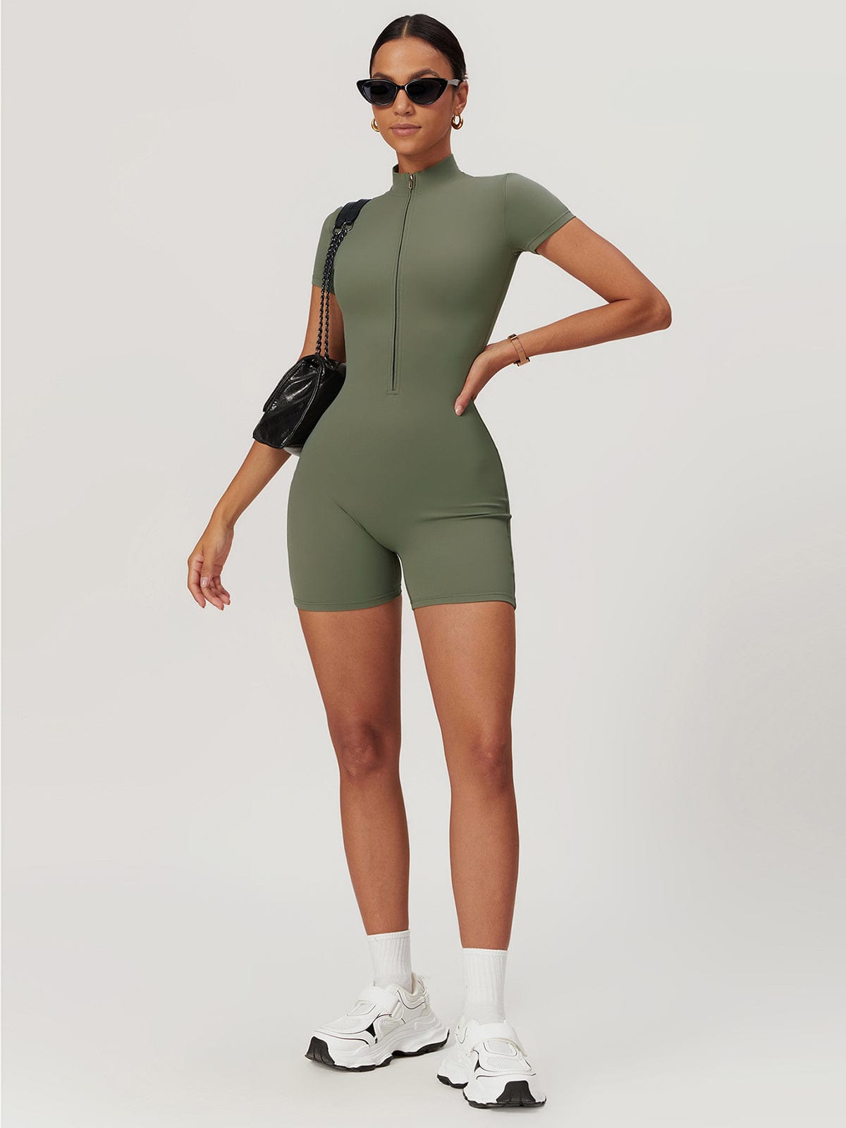 Lina | Sportlicher Kurzarm-Body mit Reißverschluss