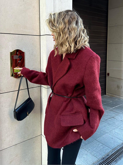 Ursula | Winter Übergrößen Mantel aus roter Wolle mit Gürtel in der Taille
