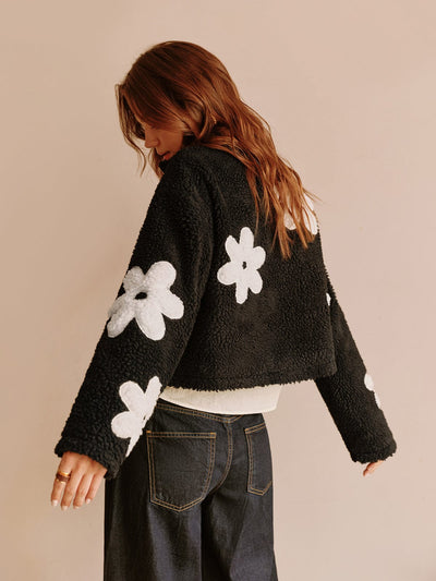 Teddyjacke mit Blumen - ideal für den Frühling 2025