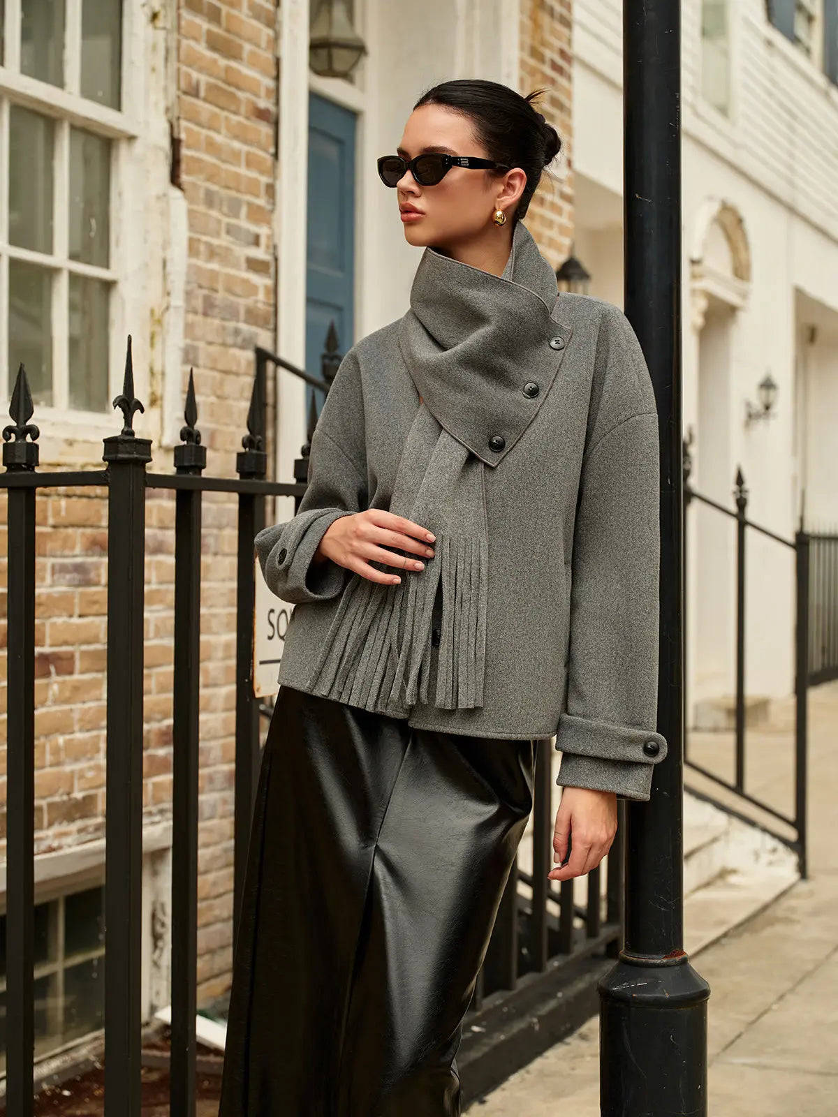 Elin |  Wollmantel mit doppelter Knopfreihe und Quasten Zendoo.de