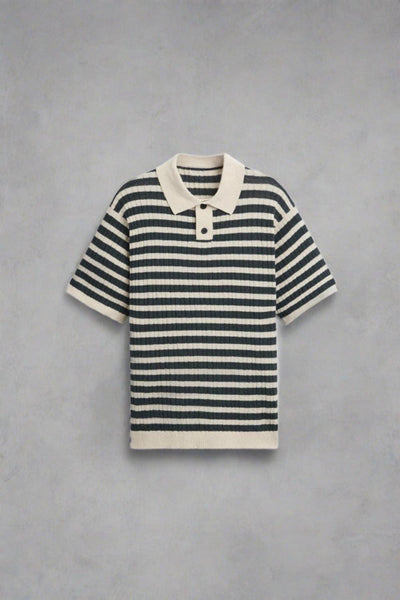 Klassisches gestreiftes Strickpolo