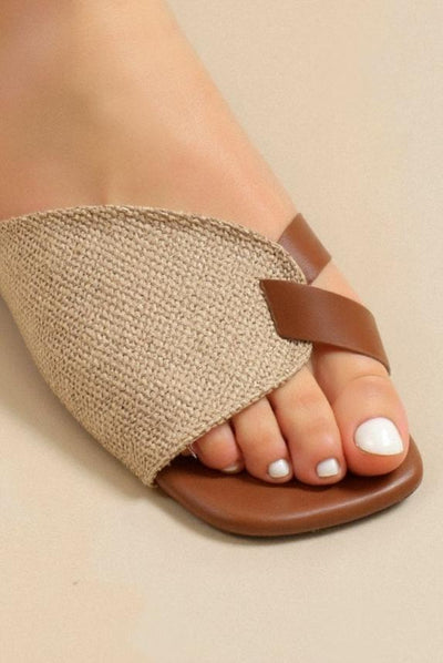 Yara | Beigefarbene Sandalen mit Lederakzenten