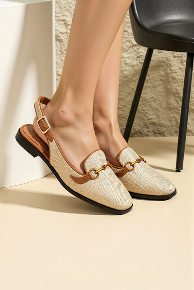 Beige und Braun Slingback-Loafer mit Kettenverzierung