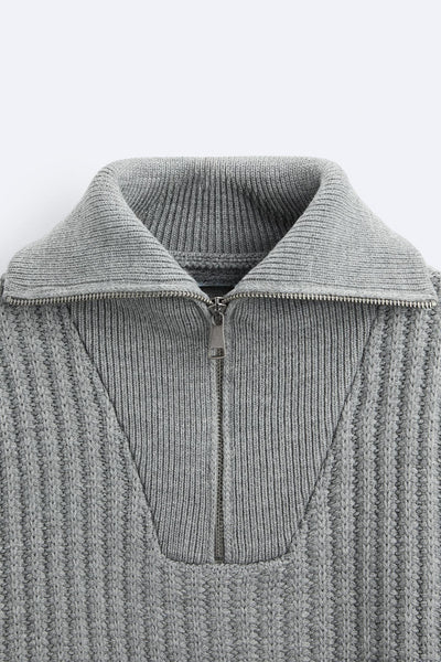 Klassischer Rippstrick-Pullover mit Reißverschluss