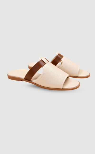 Eleganten Sandalen in Cremeweiß