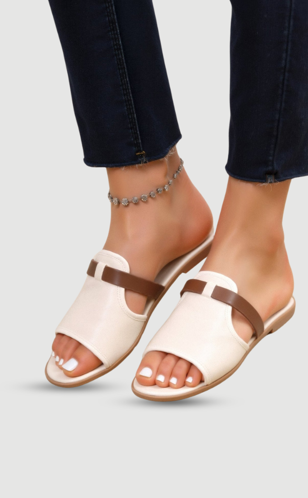 Eleganten Sandalen in Cremeweiß