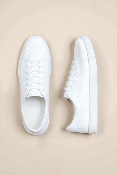 Minimalistische weiße Sneaker – Perfekt für jeden Anlass