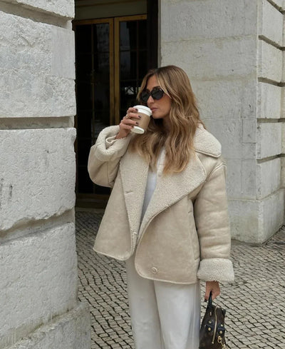 Kiara | Stilvolle Jacke mit Kunstleder- und Fleece-Details