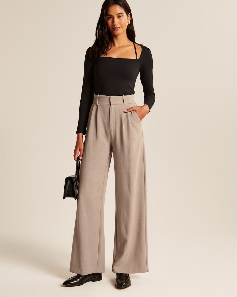 Isabell | Modische Hose in Taupe mit weitem Bein