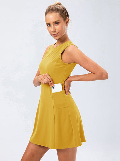 Mila | Ärmelloses gelbes A-Linien-Tenniskleid mit sportlich-schickem Vibe