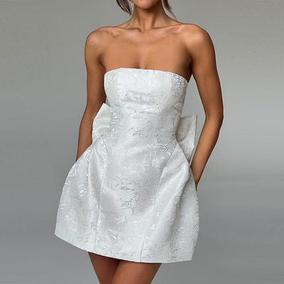 Champagnerfarbene Mini-Cocktailkleid – Schulterfreies Abendkleid mit Schleifendetail