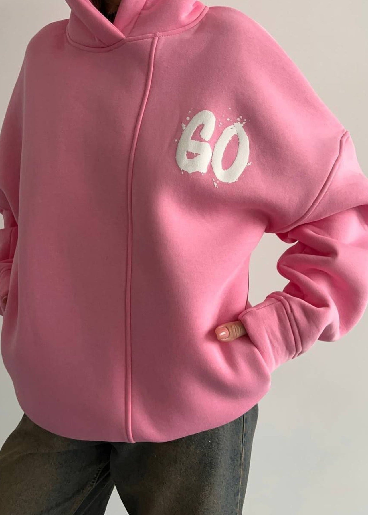 Oversized Hoodie mit abstraktem Rückendruck – Urban, Cozy & Ausdrucksstark