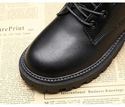 Winterstiefel aus schwarzem Leder - Delphine Zendoo.de