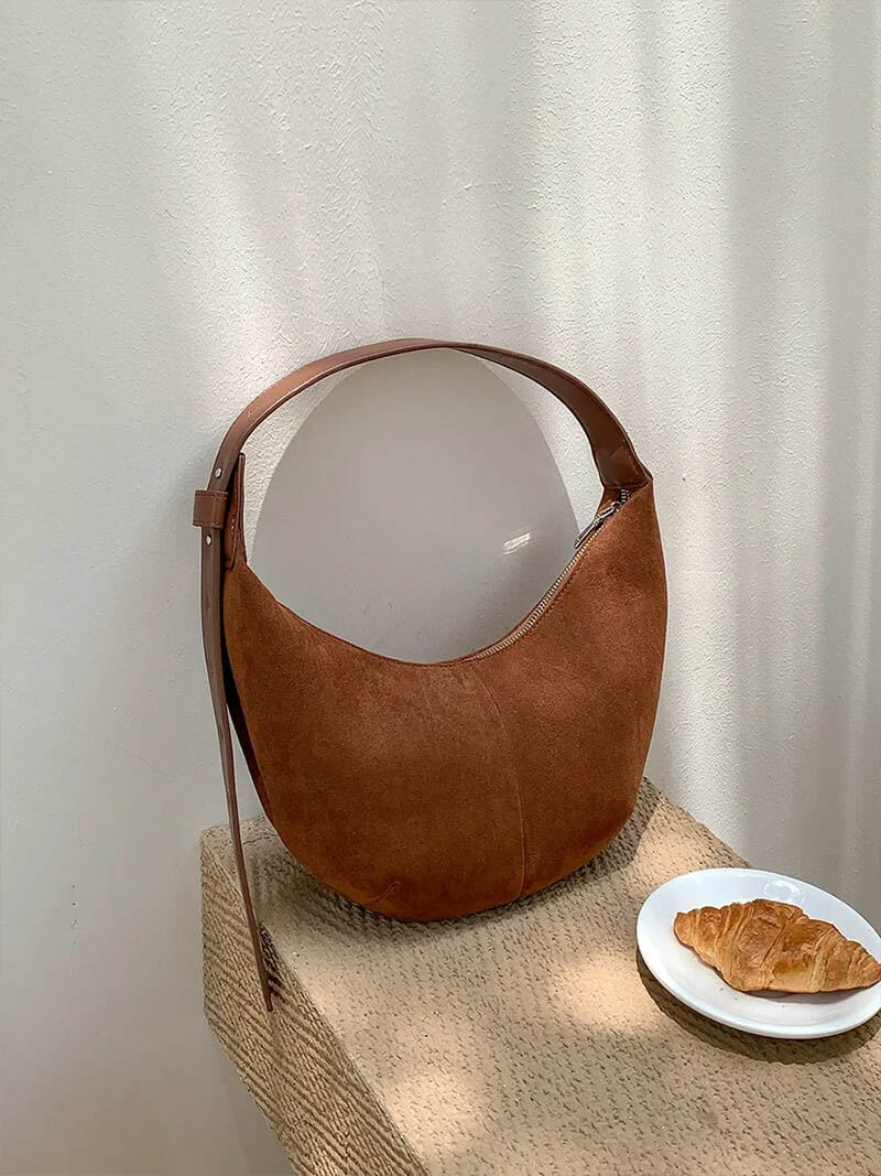 Lene | Halbmond-Tasche aus Wildleder