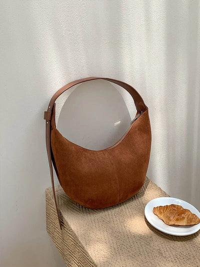 Lene | Halbmond-Tasche aus Wildleder