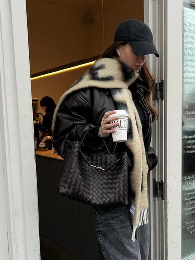 Carlee | Geflochtene Mini-Tasche mit edlem Akzent