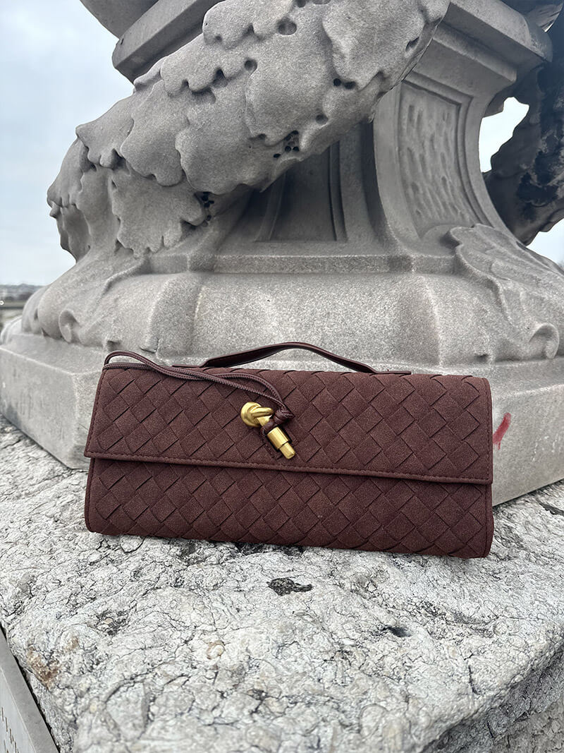 Finja | Geflochtene Clutch aus Kunstleder