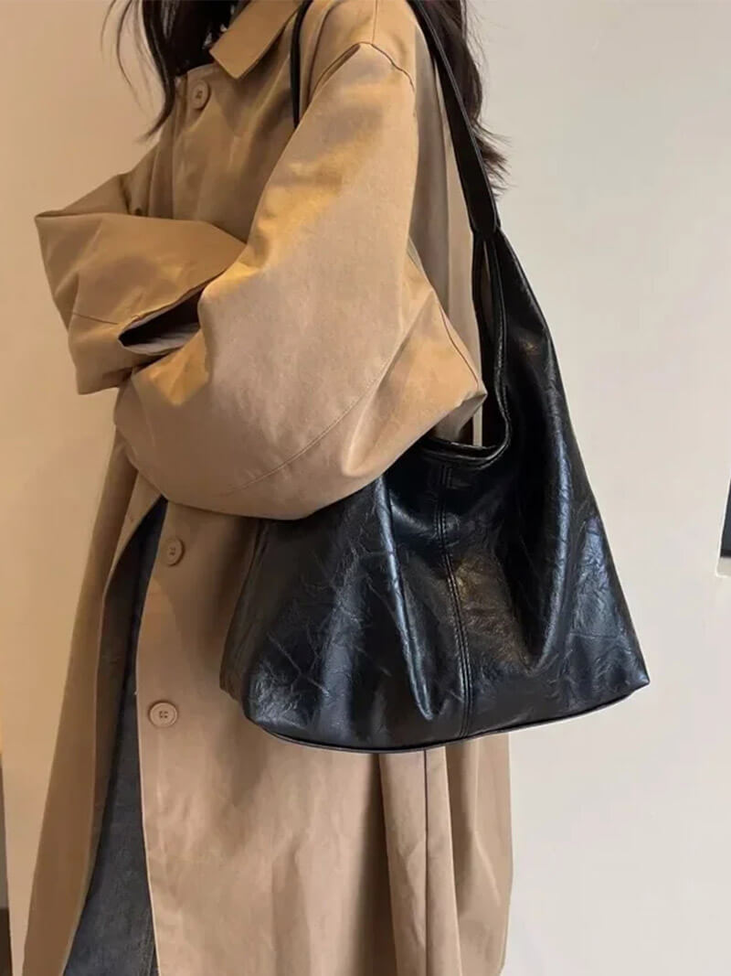 Caroly | Minimalistische Schultertasche aus Kunstleder