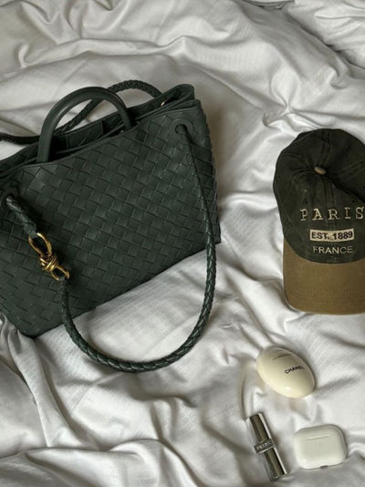 Carlee | Geflochtene Mini-Tasche mit edlem Akzent