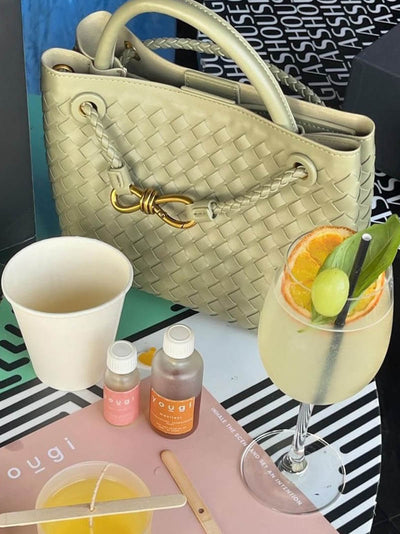 Carlee | Geflochtene Mini-Tasche mit edlem Akzent