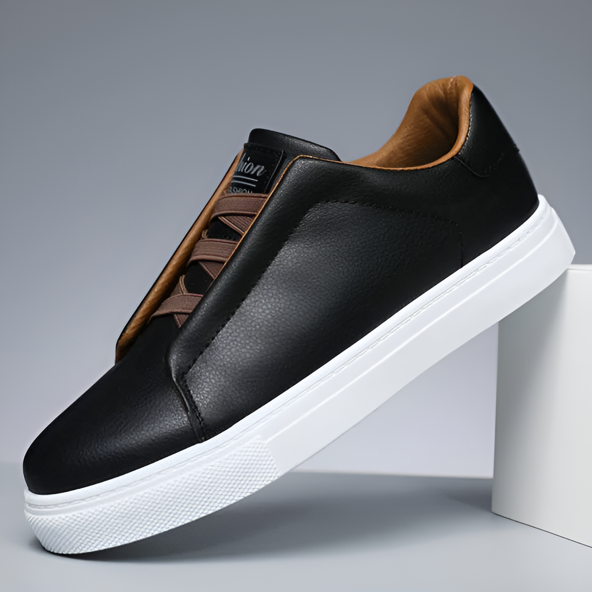 Alexander | Hochwertiger weißer Herrensneaker aus Leder
