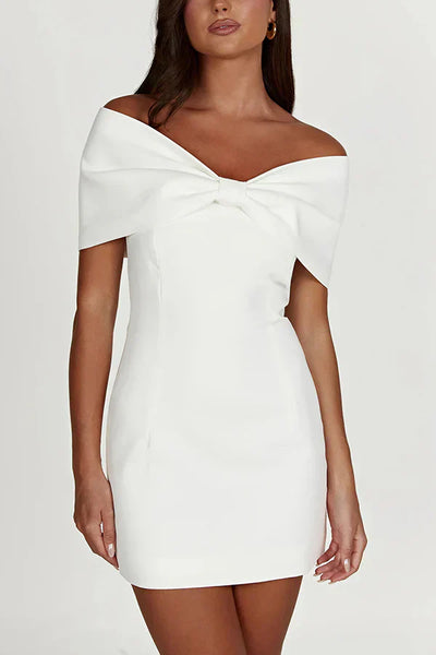 Elly | Schulterfreies Minikleid mit Schleifendetail