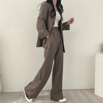 Athena | Einfarbiges Blazer- und gerade geschnittenes Hosen-Set für Damen Zendoo.de