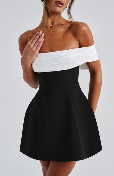 Delta | Schulterfreies Minikleid mit Kontrastierendem Oberteil