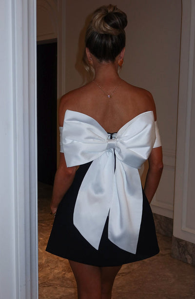 Delta | Schulterfreies Minikleid mit Kontrastierendem Oberteil
