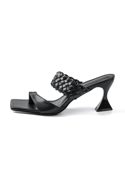 Elegante Sandaletten mit geflochtenem Riemen