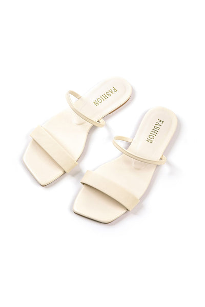 Stilvolle schwarze Sandalen mit minimalistischem Design