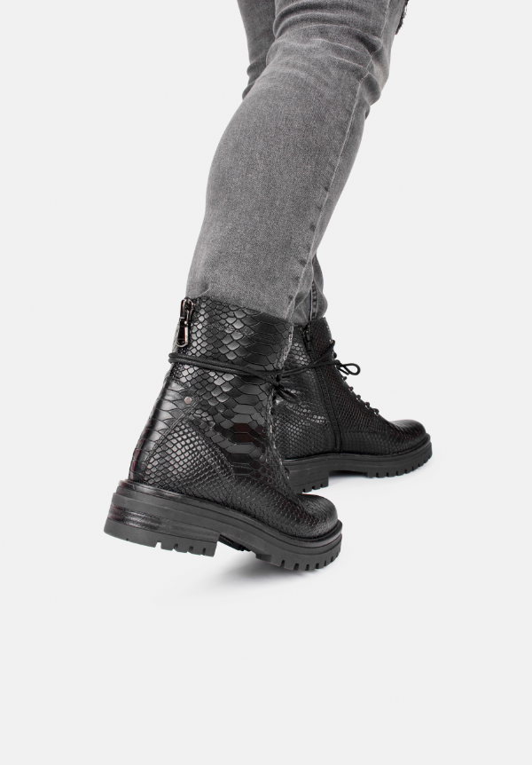 Essie | Stylische Stiefel